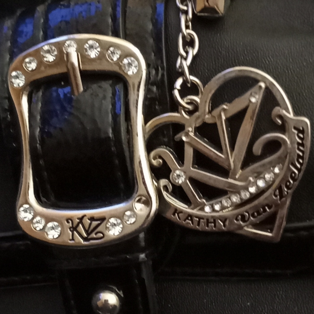 Purse - Picture 2 of 2